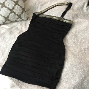 Black dress, Small, Front detail, One strap
